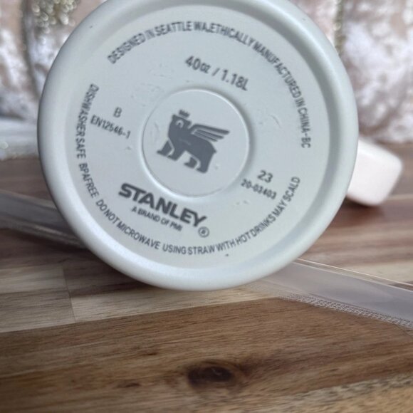 Stanley Quencher H2.0 40 oz Tumbler New Rose Quartz - Picture 3 of 3